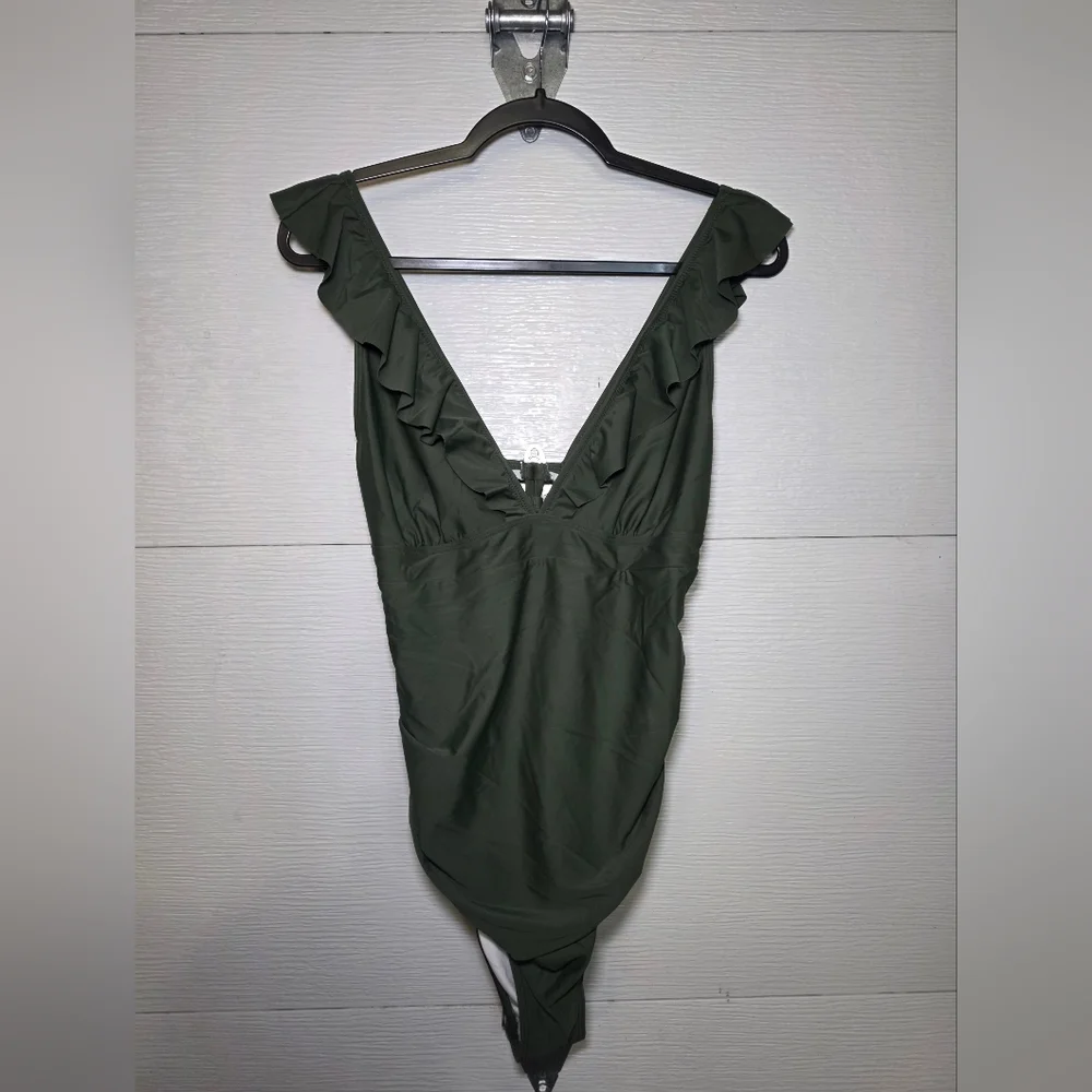 Cupshe Olive Green Ruffled V-Neck One-Piece Swimsuit